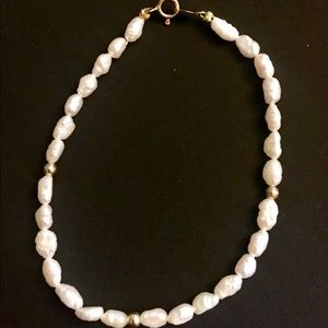 Mother Of Pearl Bracelet 7 1/2”